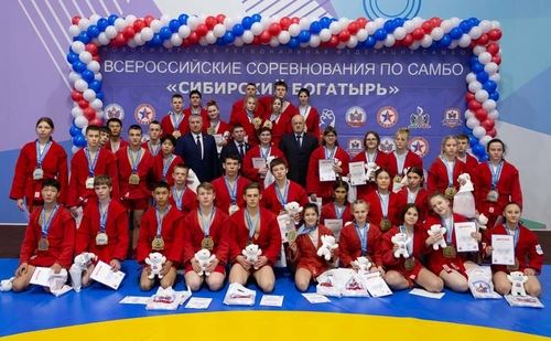
<p>                                Богатырские традиции, помноженные на мастерство. Всероссийский турнир по самбо состоялся в Новосибирске</p>
<p>                        
