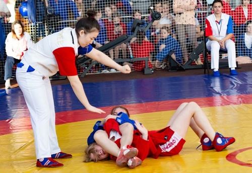 
<p>                                В Новосибирске состоялся один из самых крупнейших турниров по самбо среди детей</p>
<p>                        