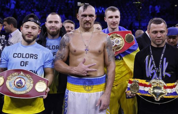 Российский боксер Яллыев дерзко обратился к Усику: "Никому не отдавай свои пояса, они будут мои"